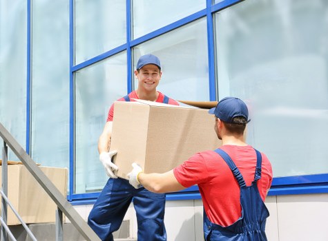 Navigating access and loading for office relocation in The Hale