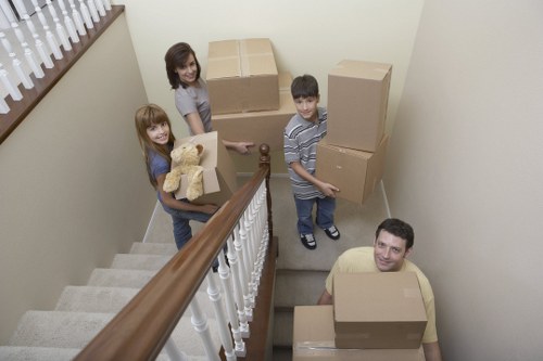 Packing and loading support for a house move in The Hale